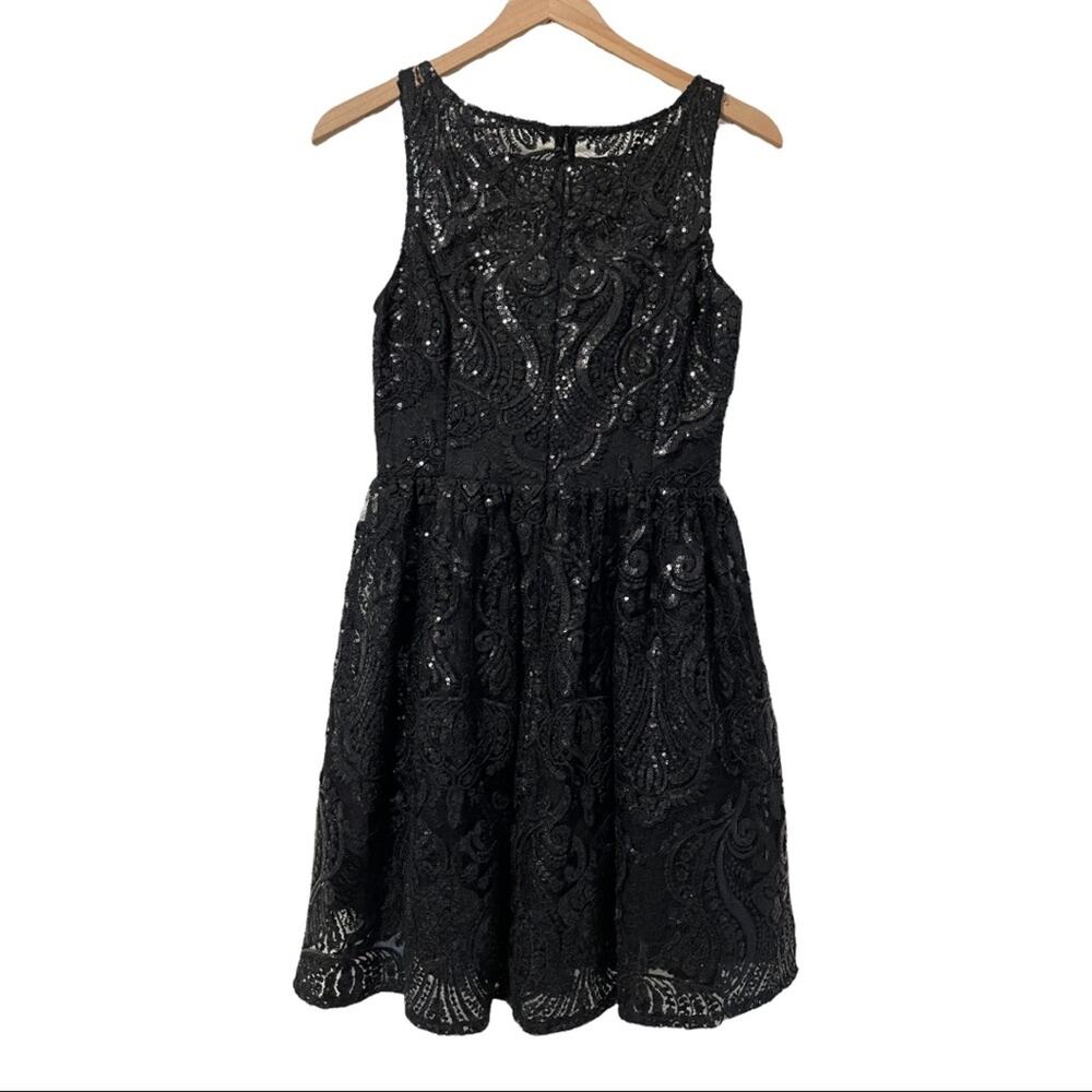 BB Dakota Black Sleeveless Seqiun Party Dress Size 4